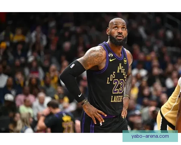 湖人再遭打击 里夫斯接受肋骨和侧腹影像检查 出战与否待定